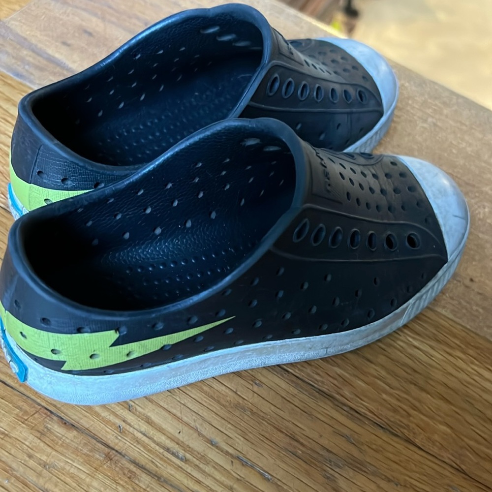 Native Boys shoes size 11